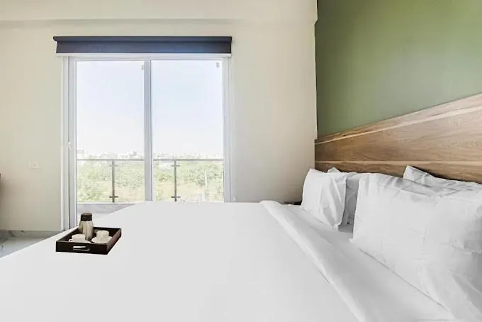 Infinity Stays - Hotel In Sector 45 Gurgaon